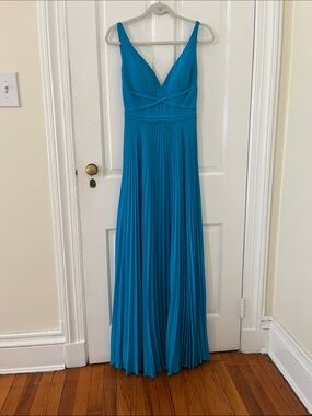 Laundry By Shelli Segal Teal Blue V-Neck Silk Pleated Maxi Dress